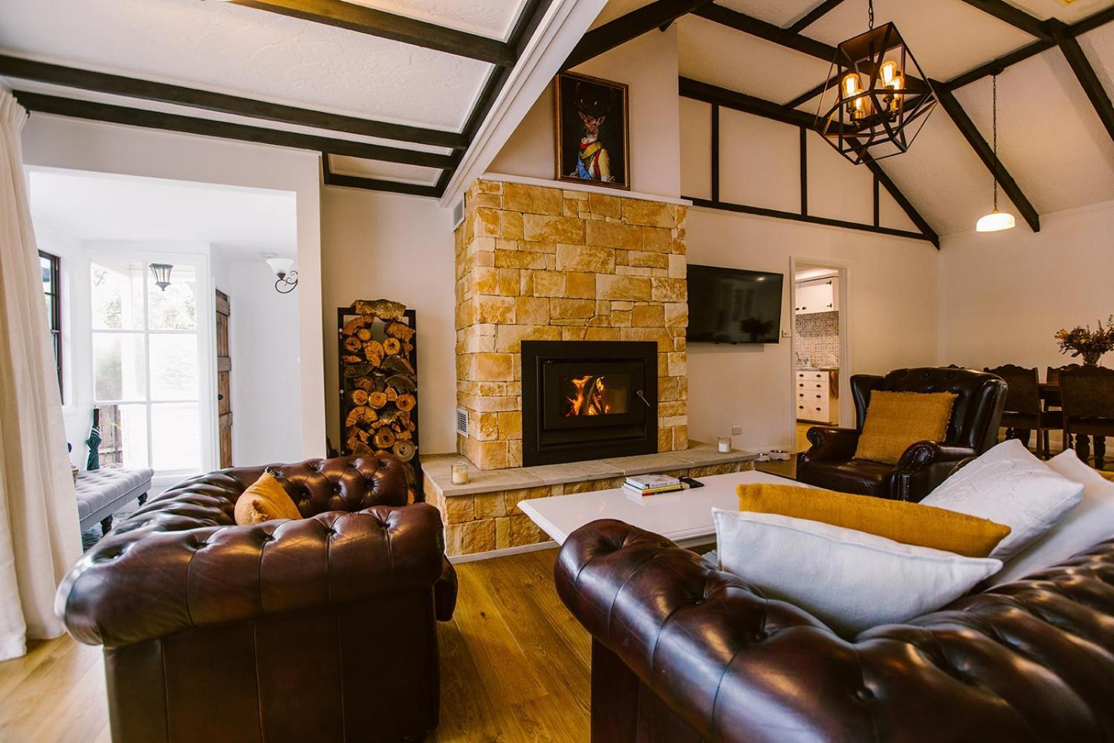 Pet-friendly Highlands With Fireplace Bundanoon
